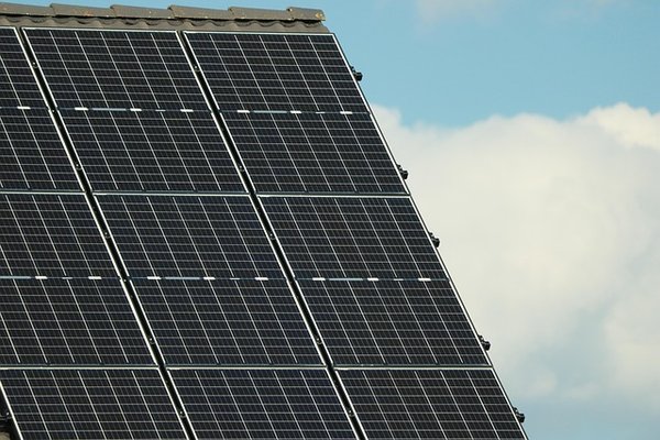 Panneau solaire photovoltaïque : maximisez votre énergie solaire